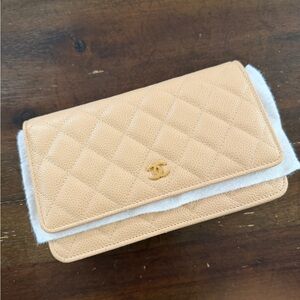 AUTHENTIC Chanel Wallet on Chain (WOC) Beige with gold hardware LIKE NEW